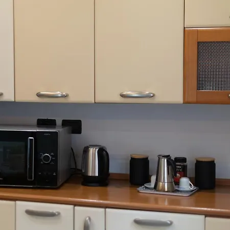 La Casa Di Debby Parcheggio Wi-fi , Aria Condizionata Gratuiti * Capannori